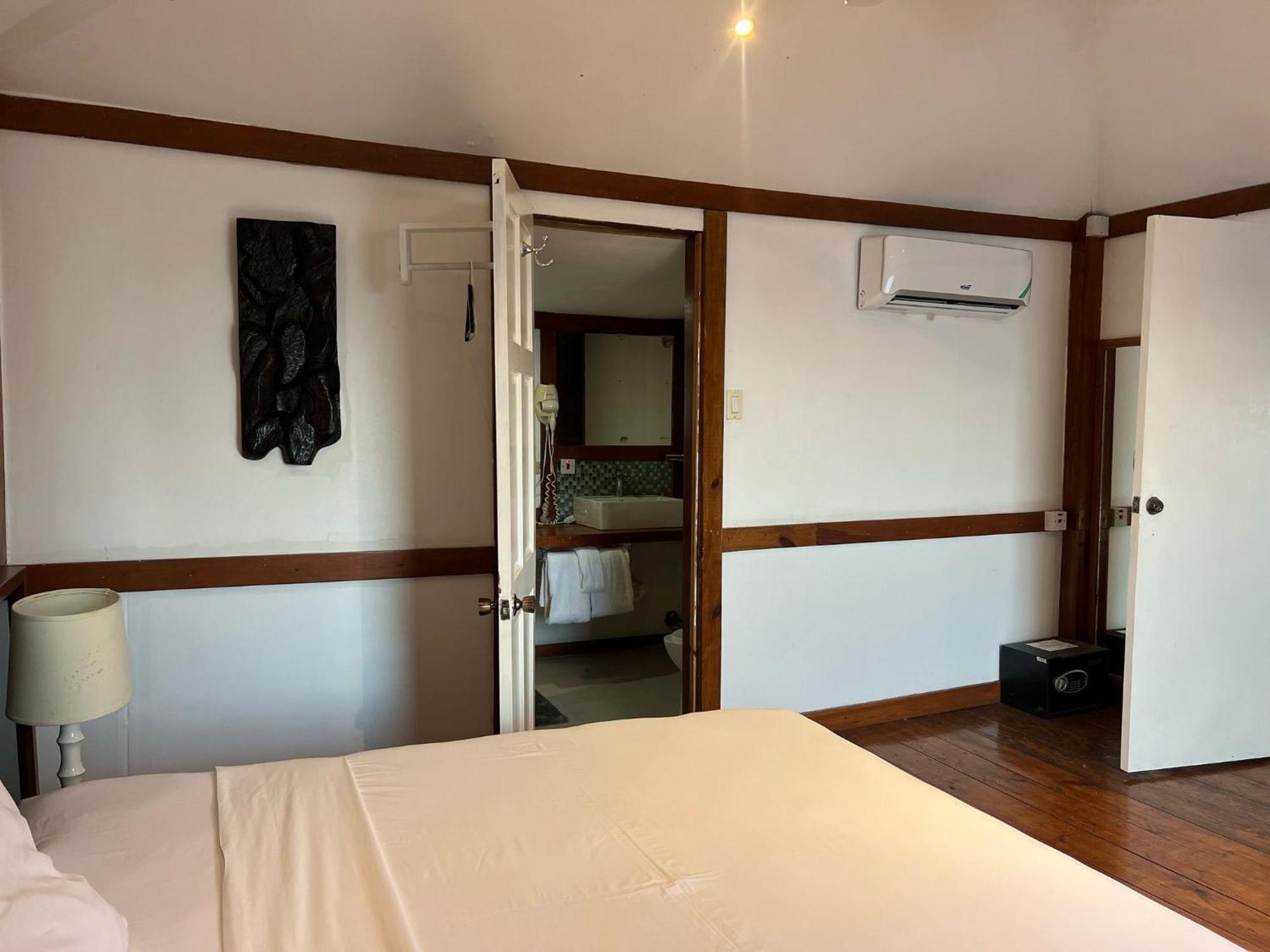 The Sea Cliff Hotel Resort & Spa 安东尼奥港 外观 照片